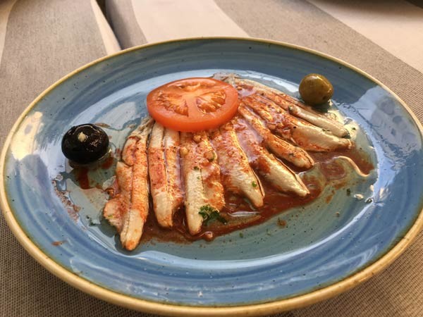 Sardinas_de_Tomate_Tapas_1.jpg