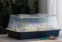 Gewaechshaus_Lumio_M_mit_LED_Beleuchtung_1.jpg Gewaechshaus_Lumio_M_mit_LED_Beleuchtung_1.jpg